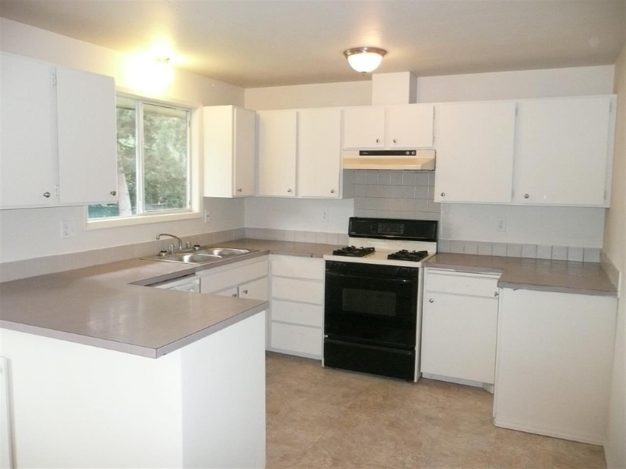 2034 E 63rd Ave - Photo 5