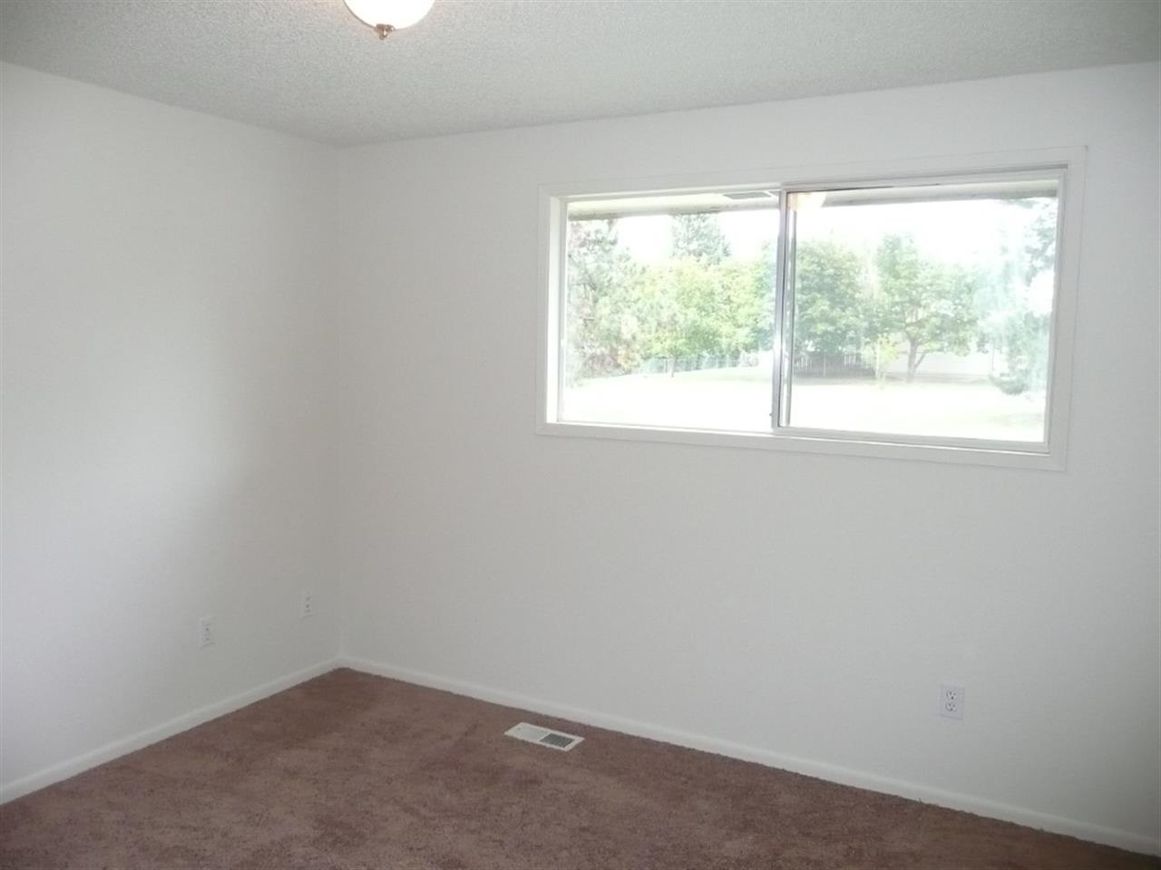 2034 E 63rd Ave - Photo 8