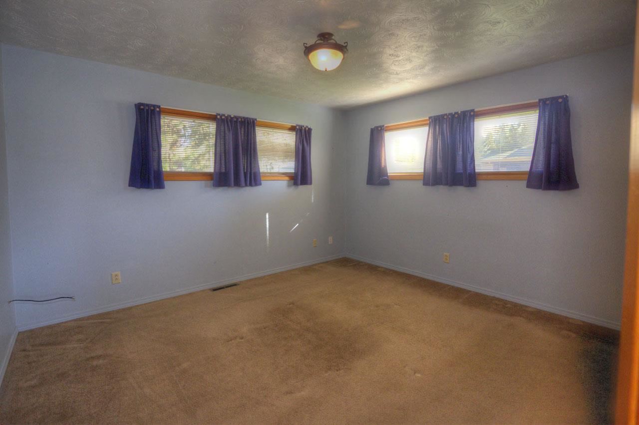 621 E C St - Photo 8
