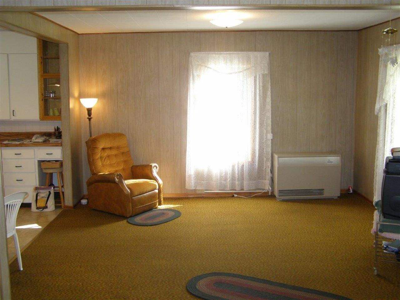 319 E C St - Photo 4