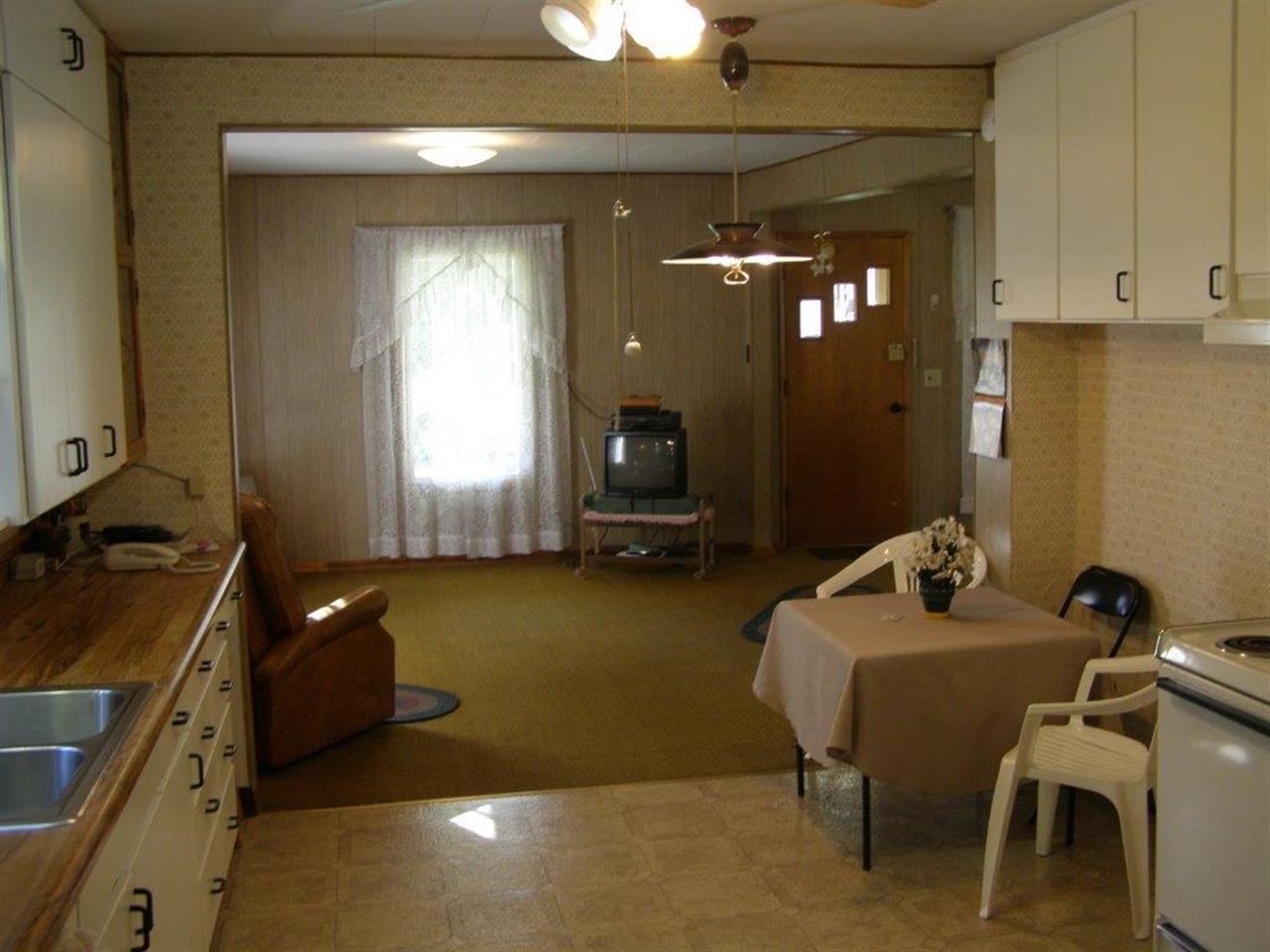 319 E C St - Photo 6