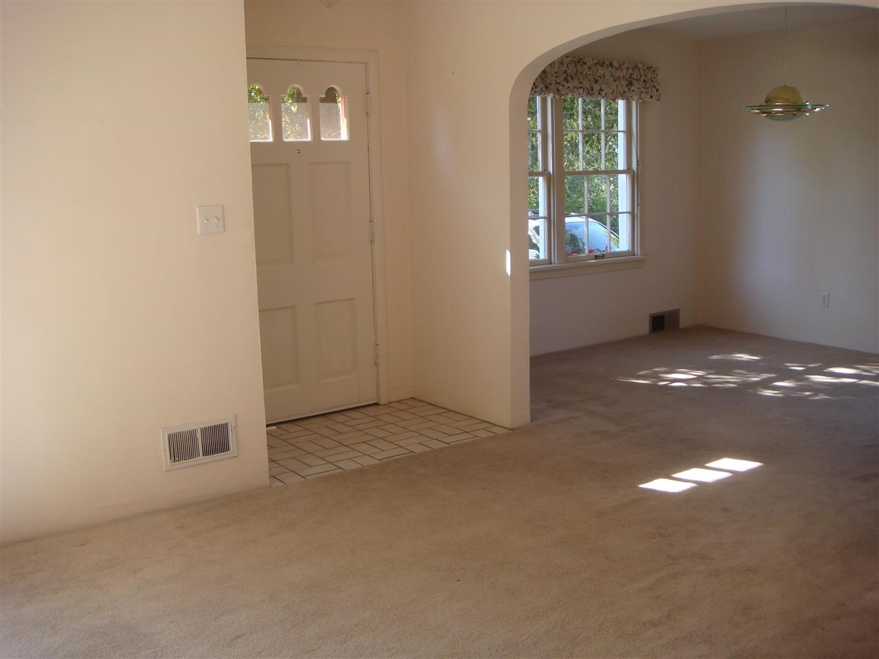 1219 E THURSTON Ave - Photo 5