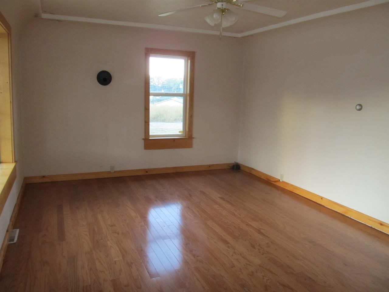 405 N Victoria St - Photo 5
