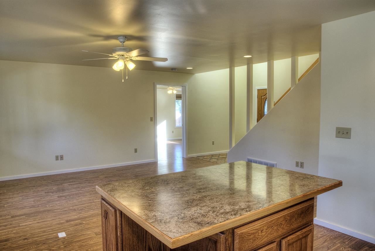 8808 E Alki Ave - Photo 3