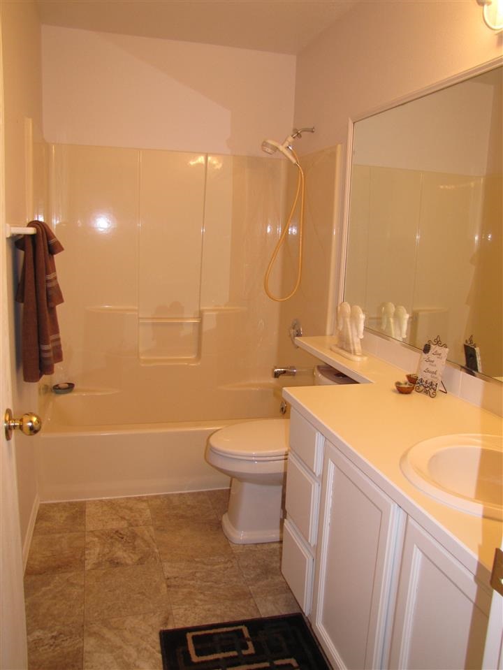 2228 E Lacrosse Ave - Photo 7