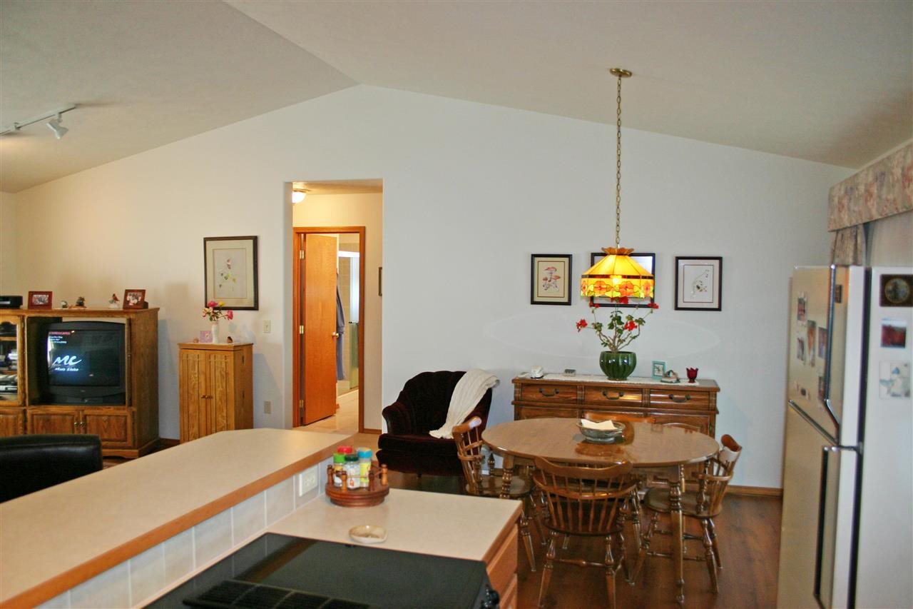 1507 E Clover Ave - Photo 5