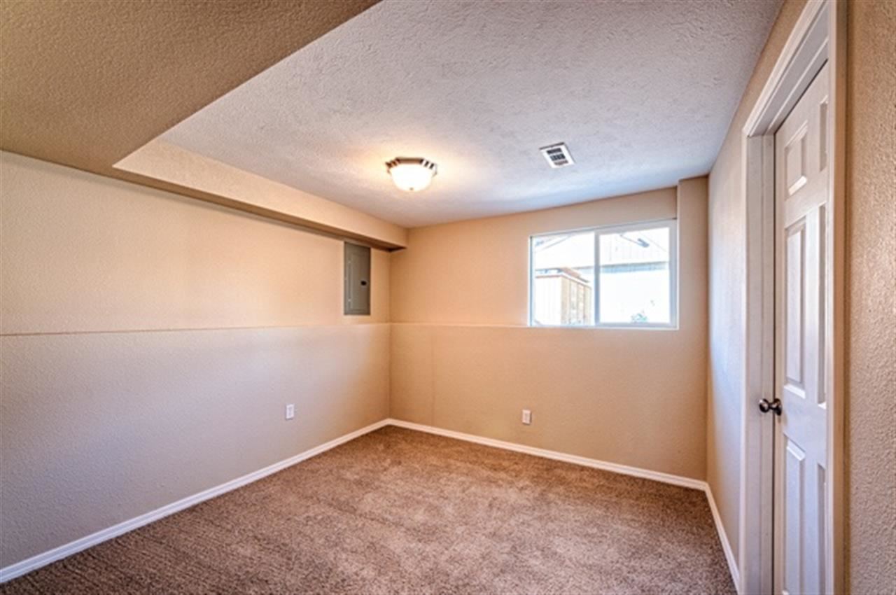 709 E LYONS - Photo 13