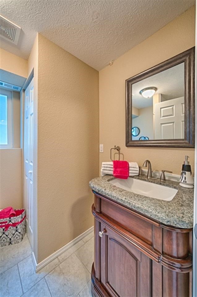 709 E LYONS - Photo 15