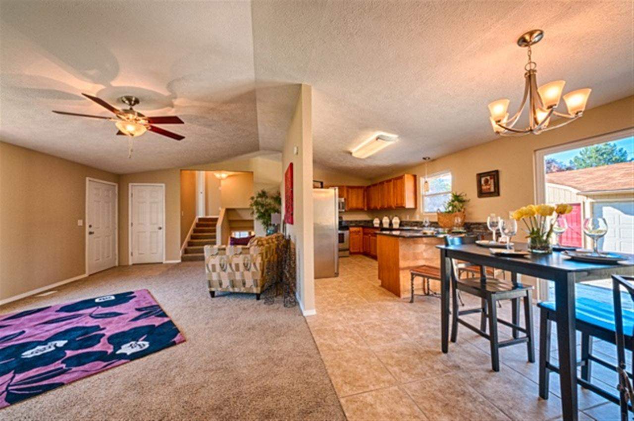 709 E LYONS - Photo 3