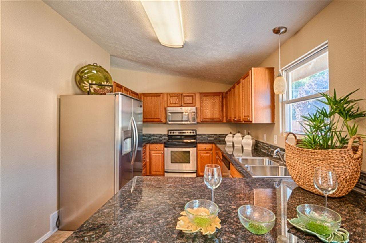 709 E LYONS - Photo 5