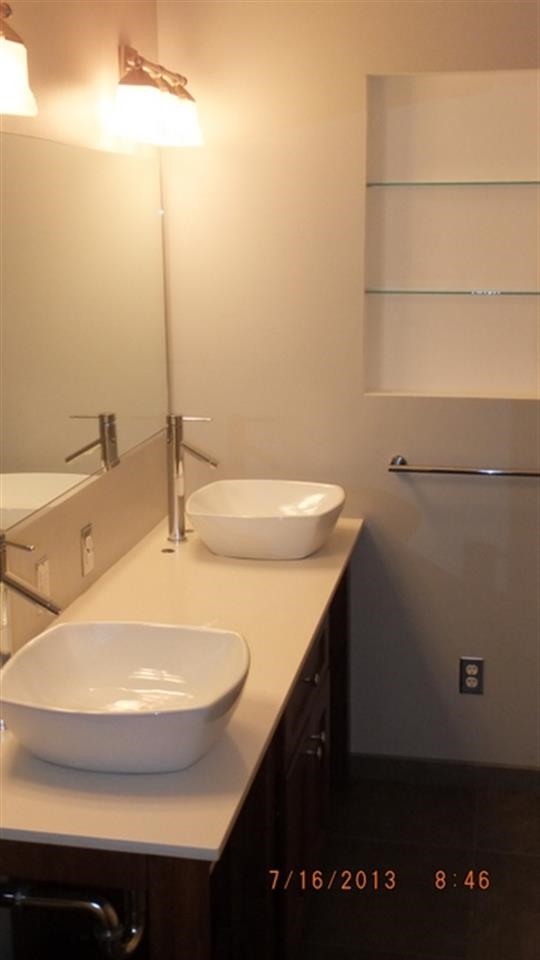 323 E High Dr - Photo 5