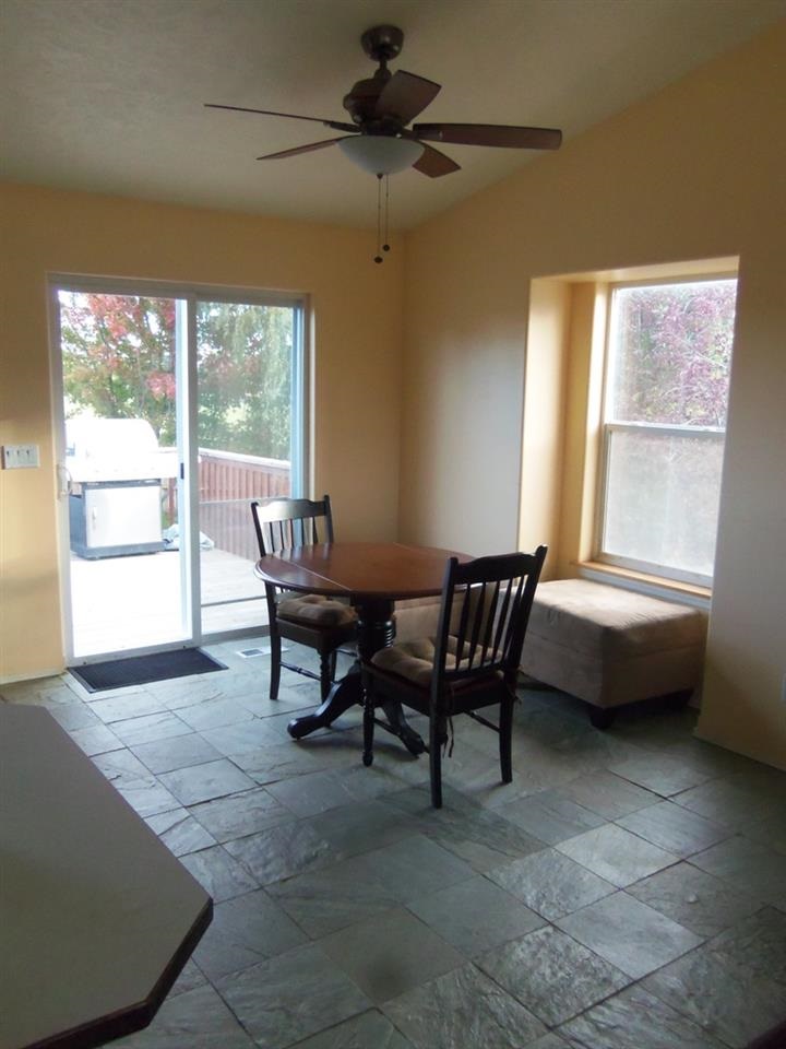 633 Golden Hills Dr - Photo 4
