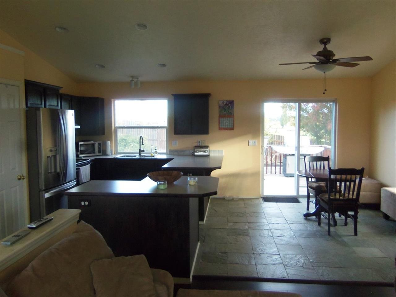 633 Golden Hills Dr - Photo 5