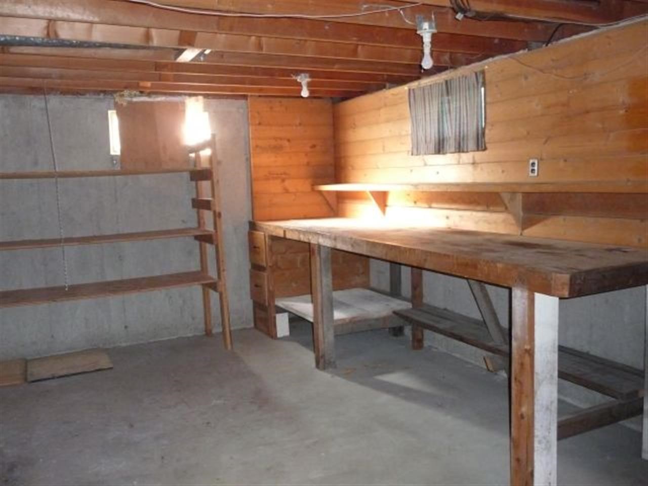 13319 E 10th Ave - Photo 15