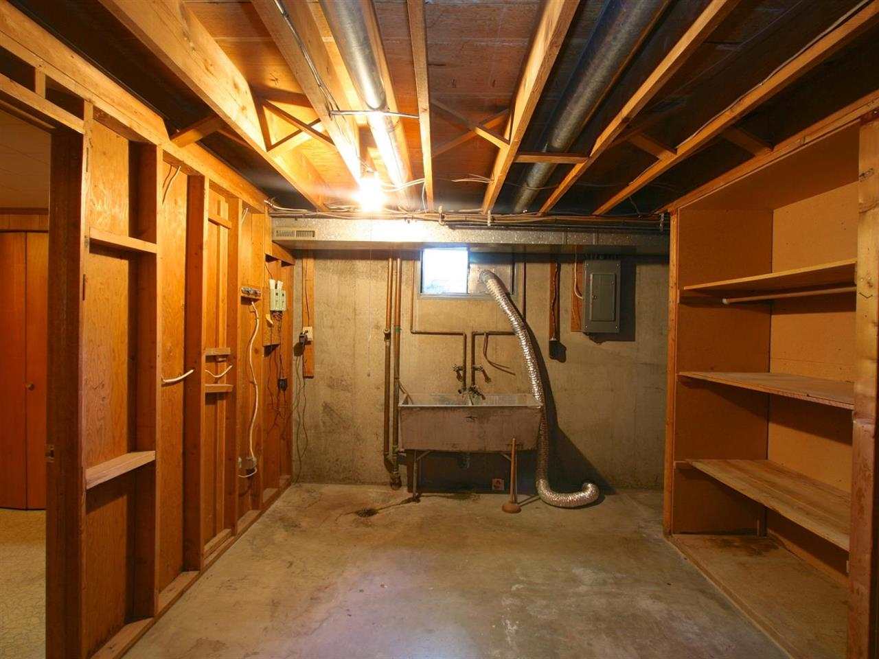 5574 N Greenwood Blvd - Photo 13