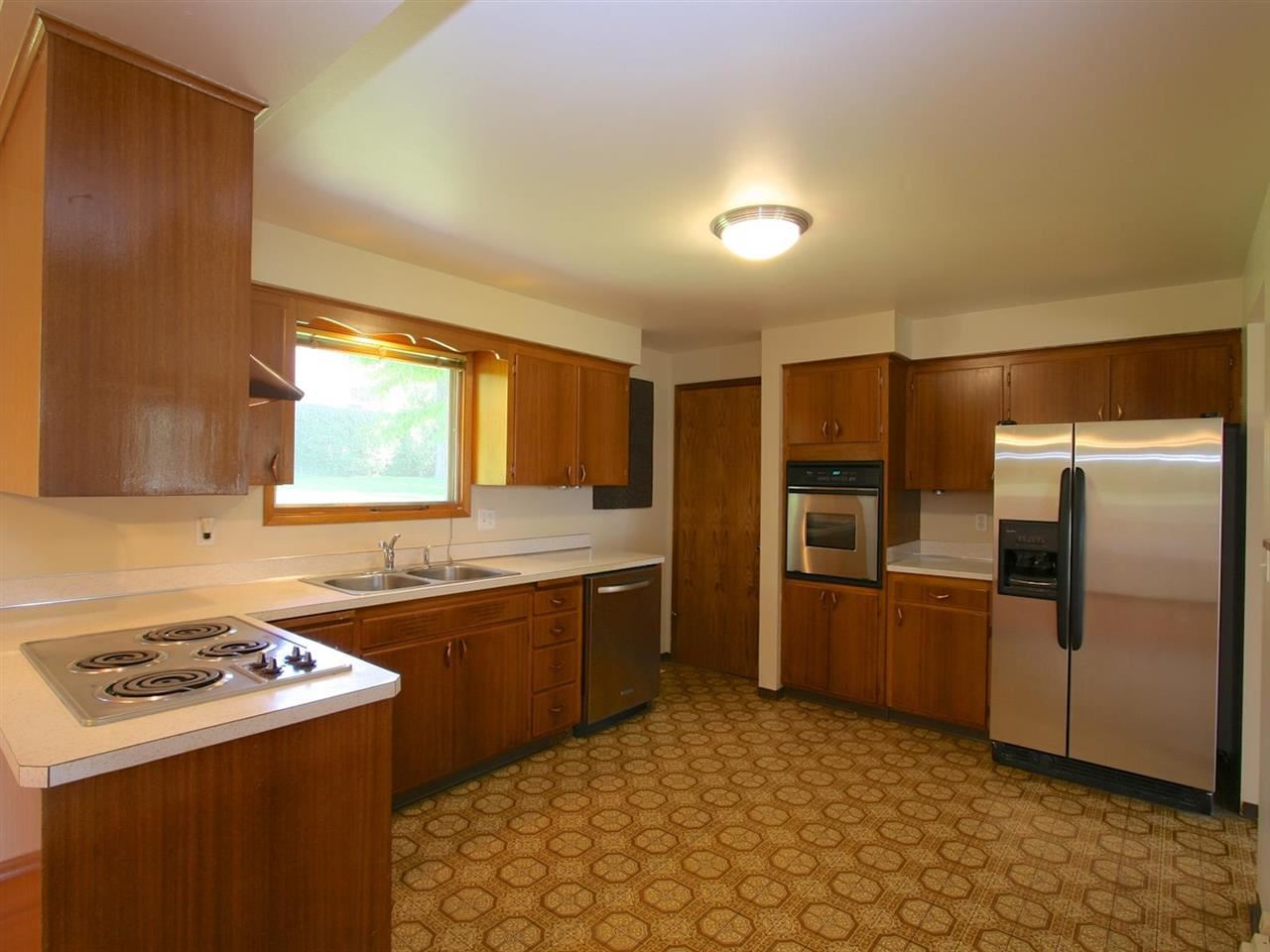 5574 N Greenwood Blvd - Photo 5