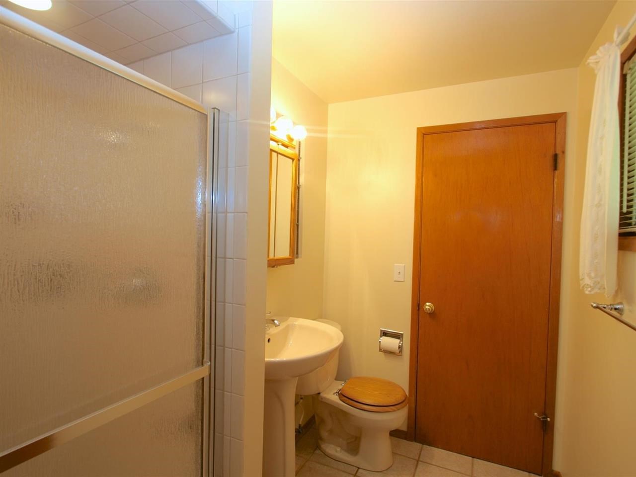 5574 N Greenwood Blvd - Photo 7