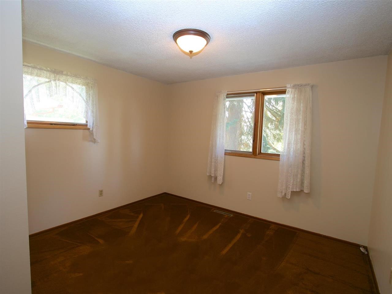 5574 N Greenwood Blvd - Photo 8