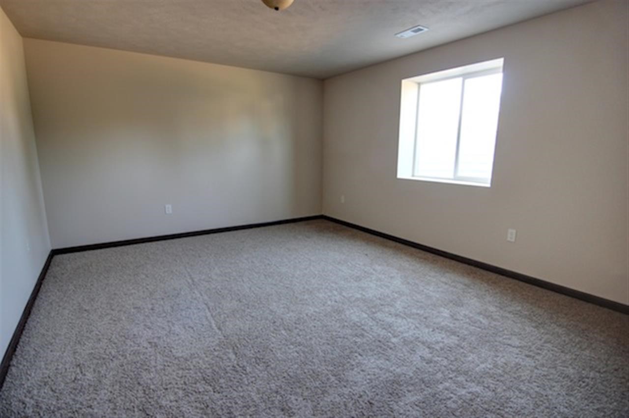 3005 E Clover Park - Photo 16