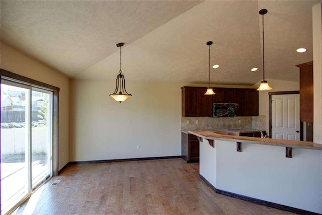 3005 E Clover Park - Photo 4