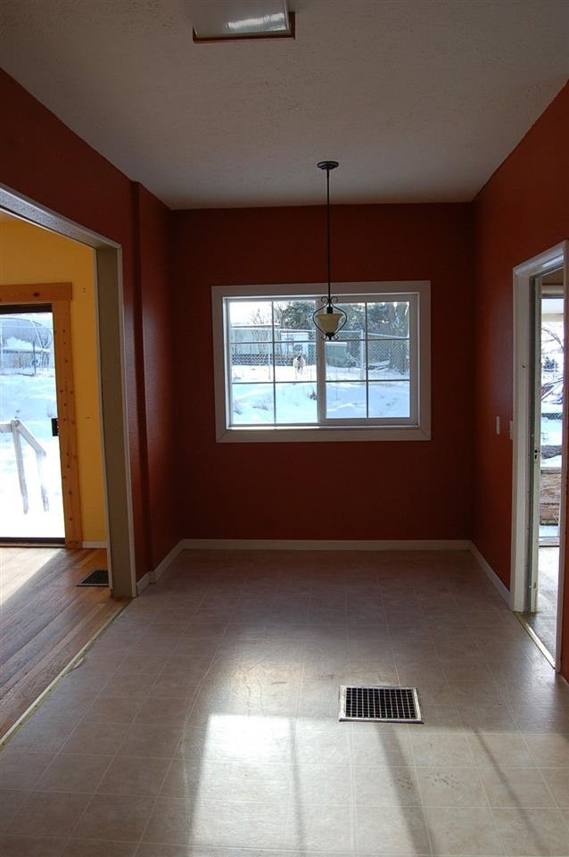123 W 7th St - Photo 12