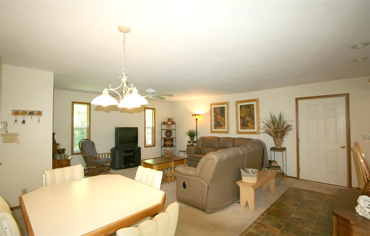 5107 N Lynden Rd - Photo 11