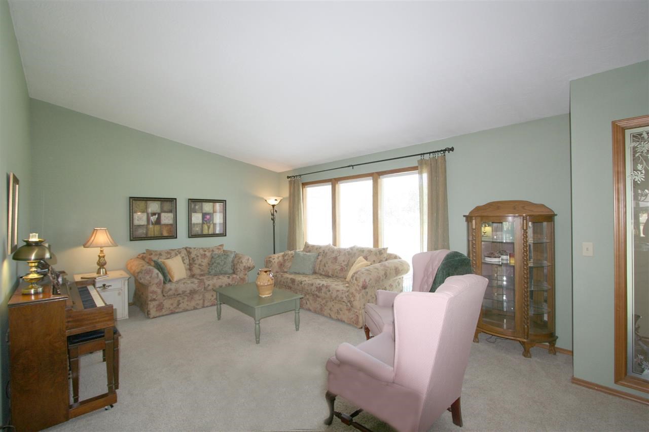 5107 N Lynden Rd - Photo 6