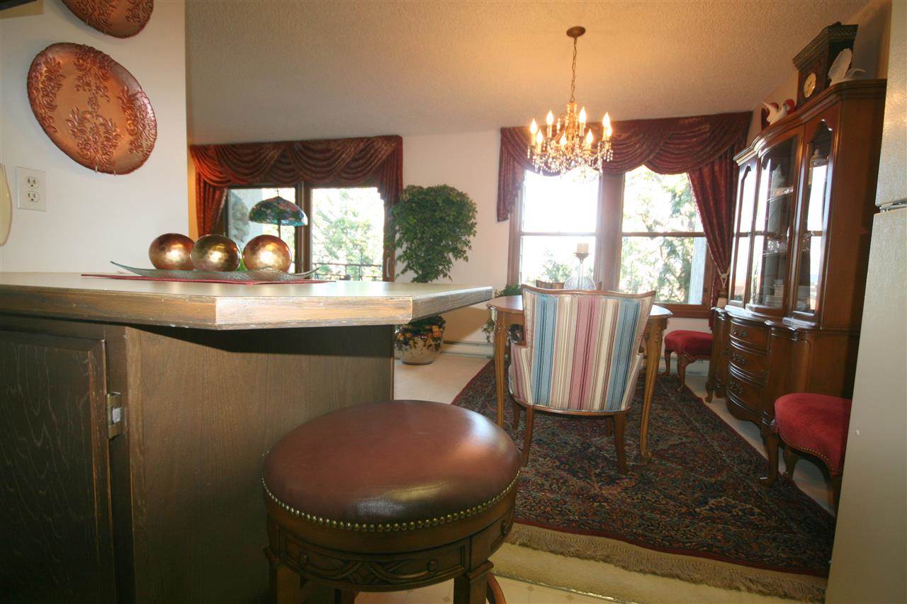 20 W Sumner Ave - Photo 7