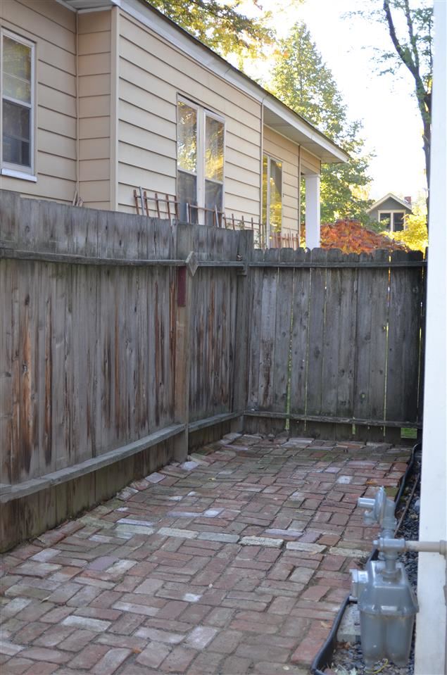 1212 W 14TH - Photo 14