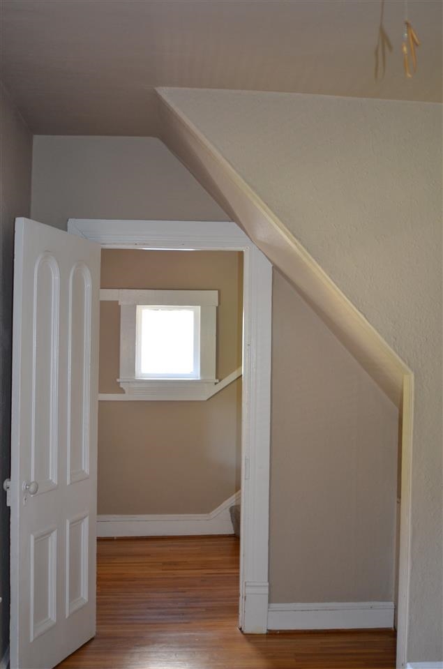 1212 W 14TH - Photo 3