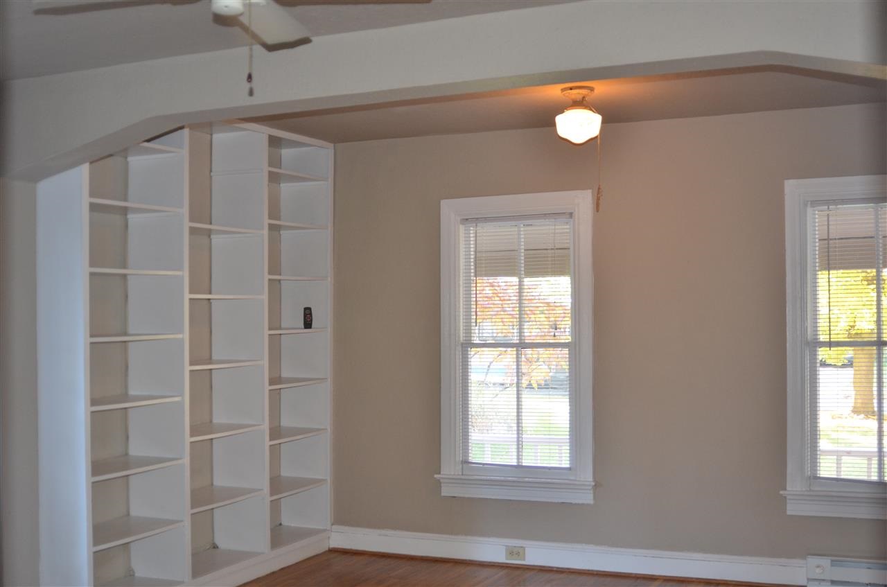 1212 W 14TH - Photo 5