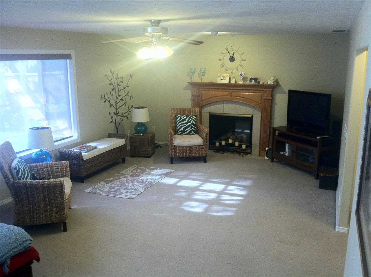 724 E Huron Dr - Photo 4