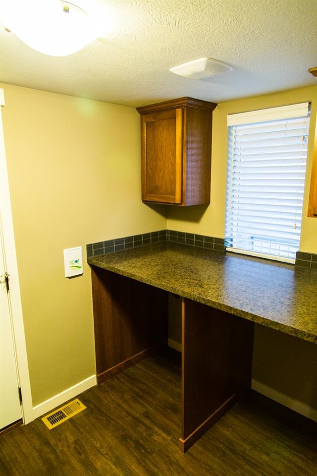 30 E Lindsey Ln - Photo 18