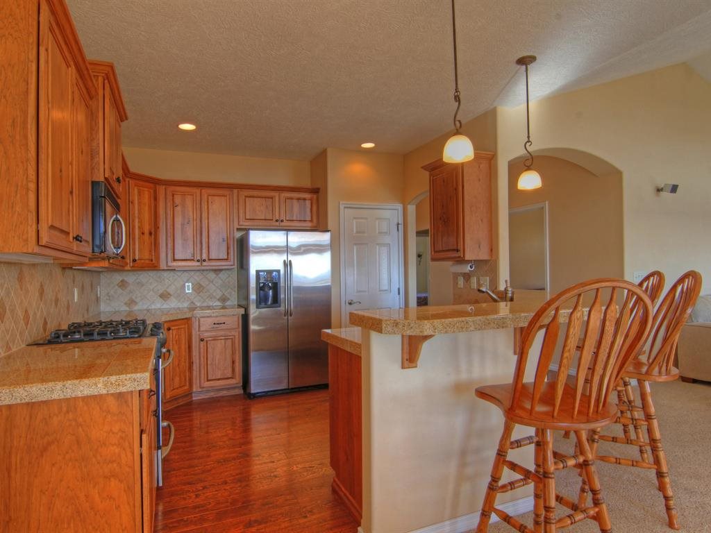 2205 W Chadwick Ln - Photo 4
