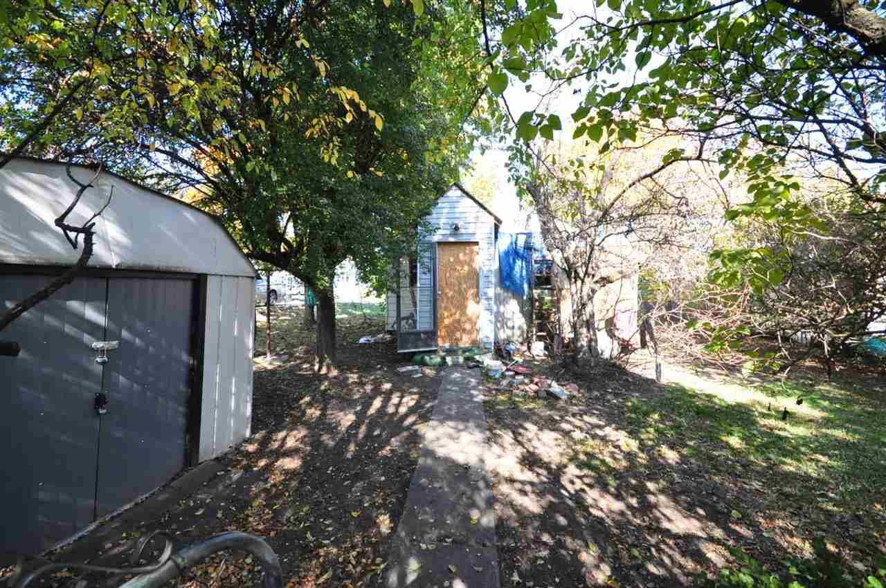 2006 E EMPIRE Ave - Photo 6