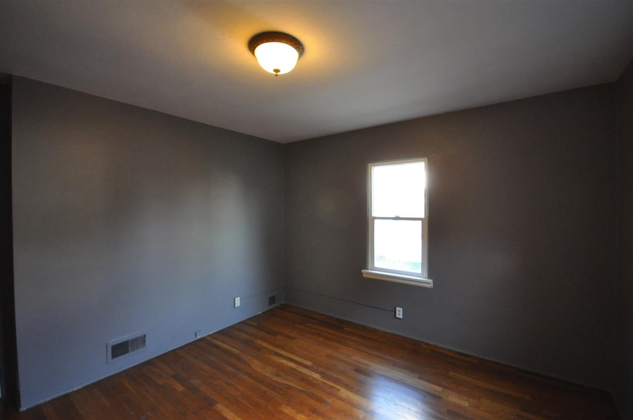 1502 E BRIDGEPORT Ave - Photo 6