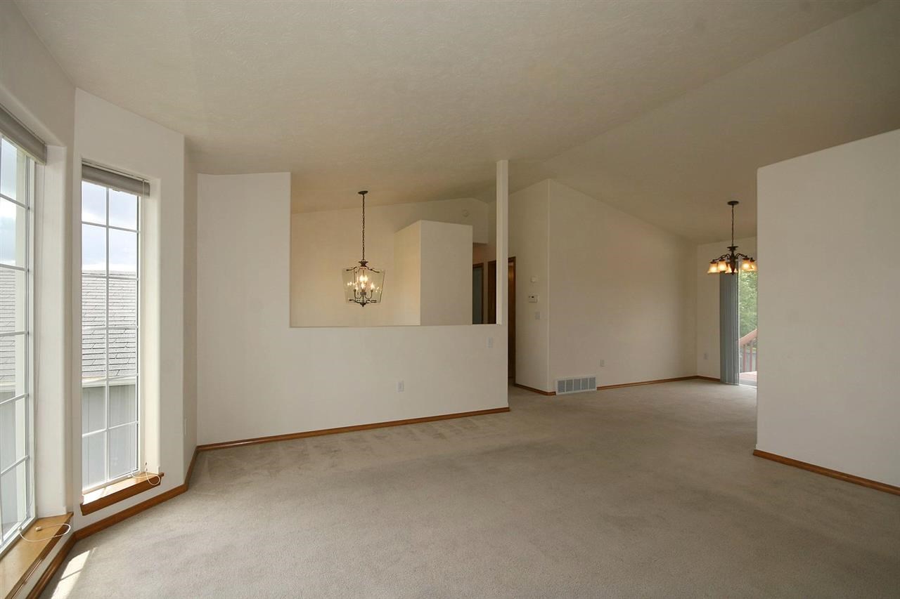7209 N Hogan St - Photo 2