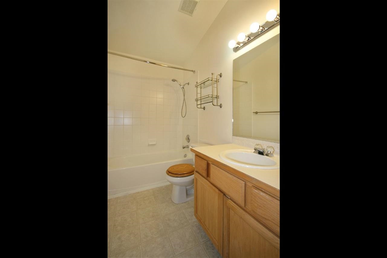 7209 N Hogan St - Photo 11