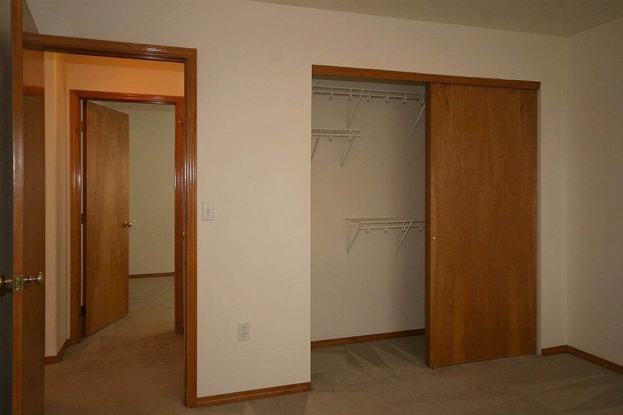 7209 N Hogan St - Photo 9