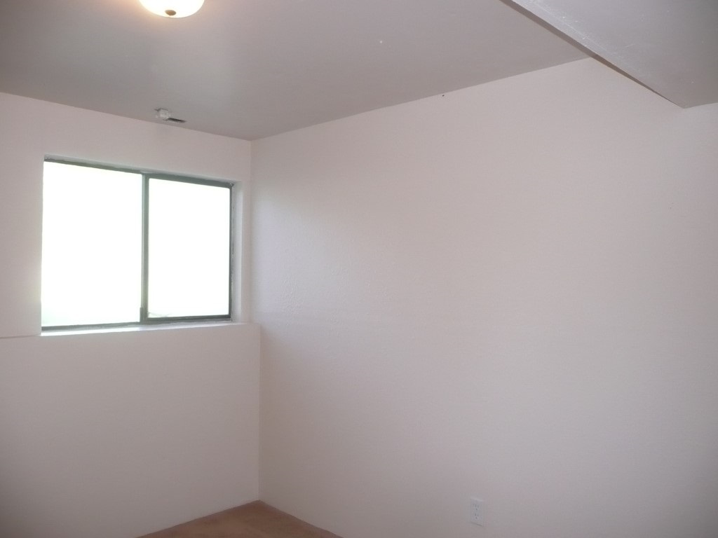 521 E 2nd St - Photo 13