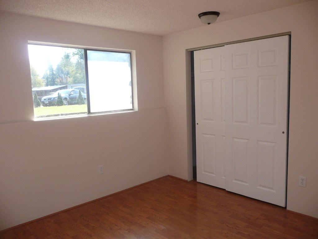 521 E 2nd St - Photo 9