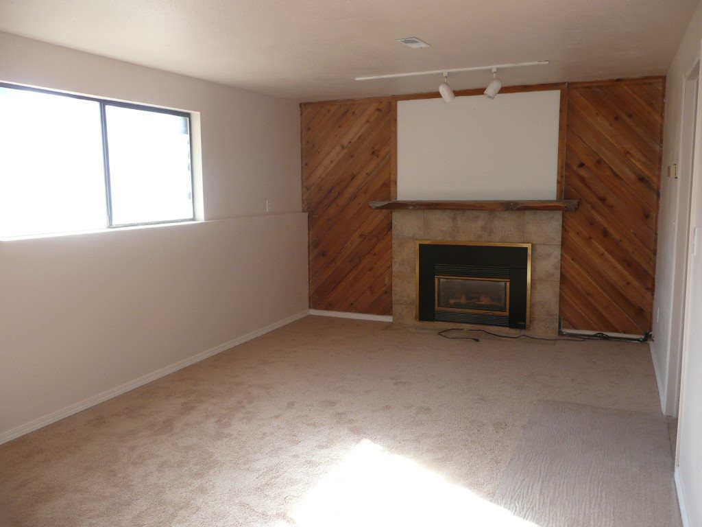 521 E 2nd St - Photo 10