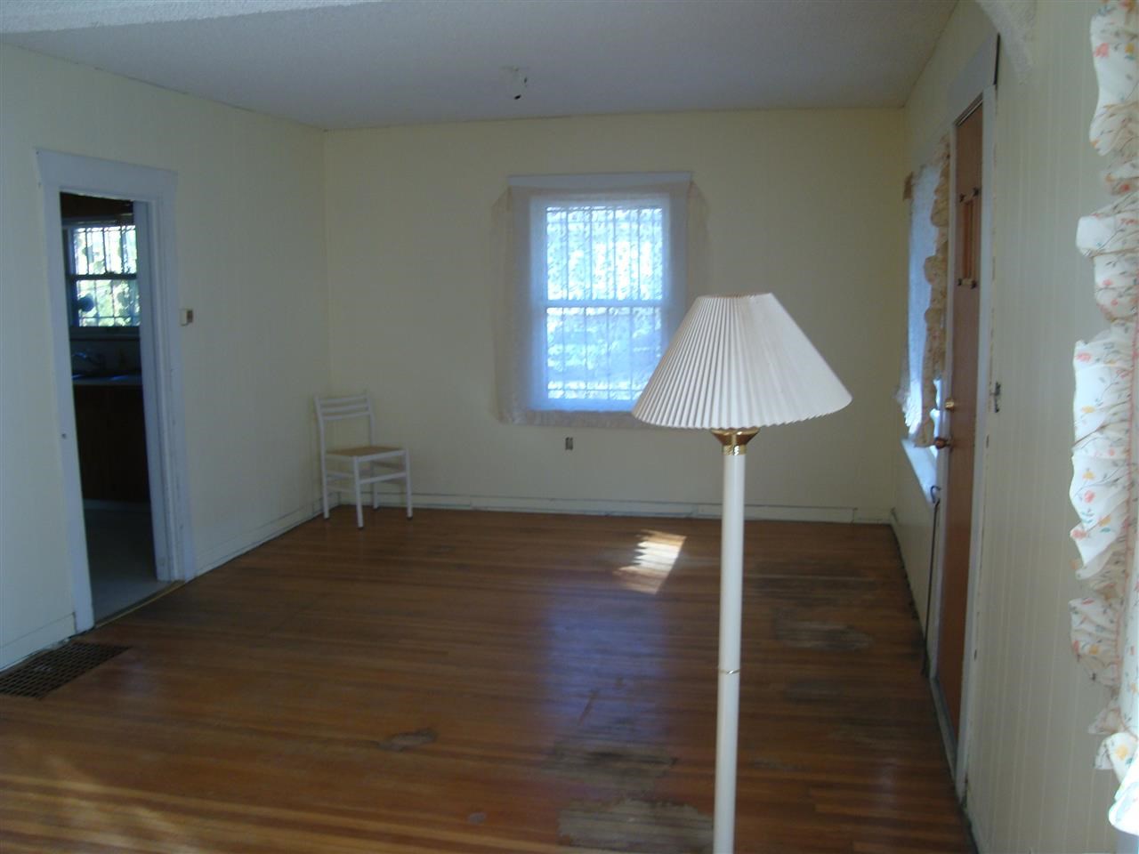 1725 E 9th - Photo 3