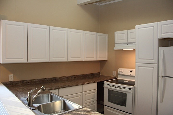 2002 E 14th - Photo 12