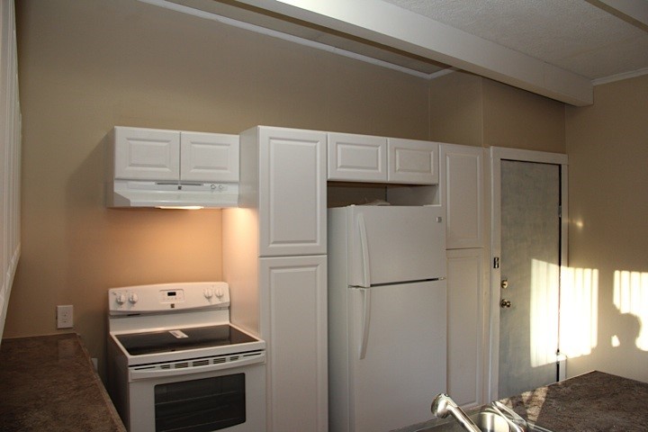 2002 E 14th - Photo 13