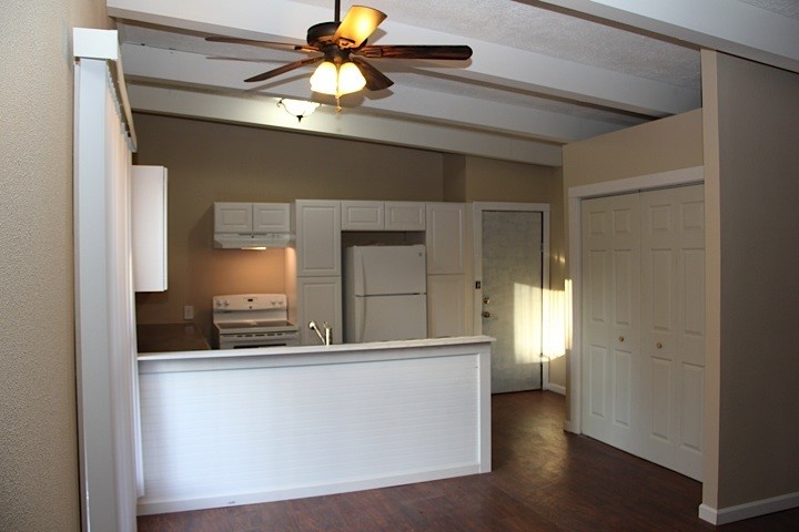 2002 E 14th - Photo 14