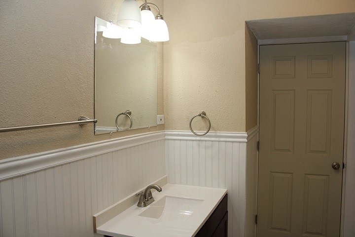2002 E 14th - Photo 18