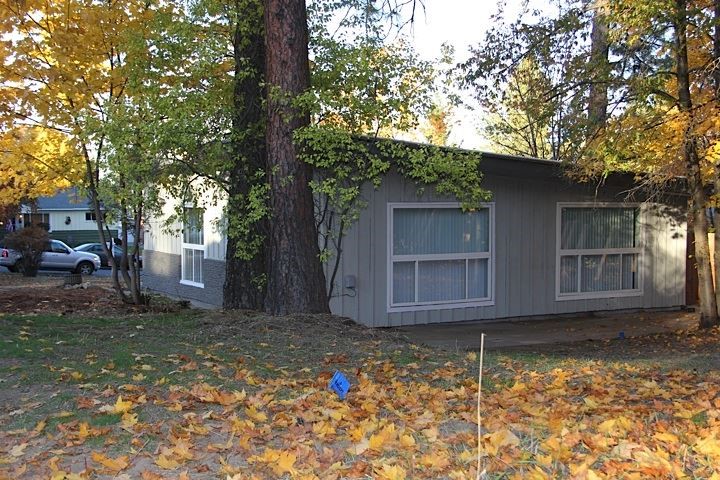 2002 E 14th - Photo 3
