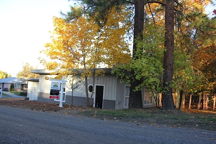 2002 E 14th - Photo 4