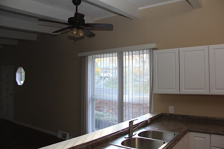 2002 E 14th - Photo 10